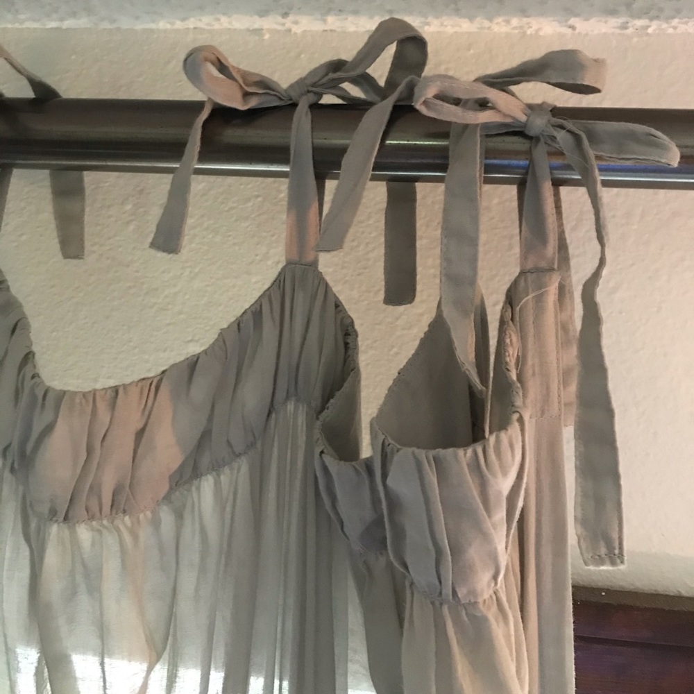 Ruffled light grey Anthropologie curtain - Picture 5 of 8